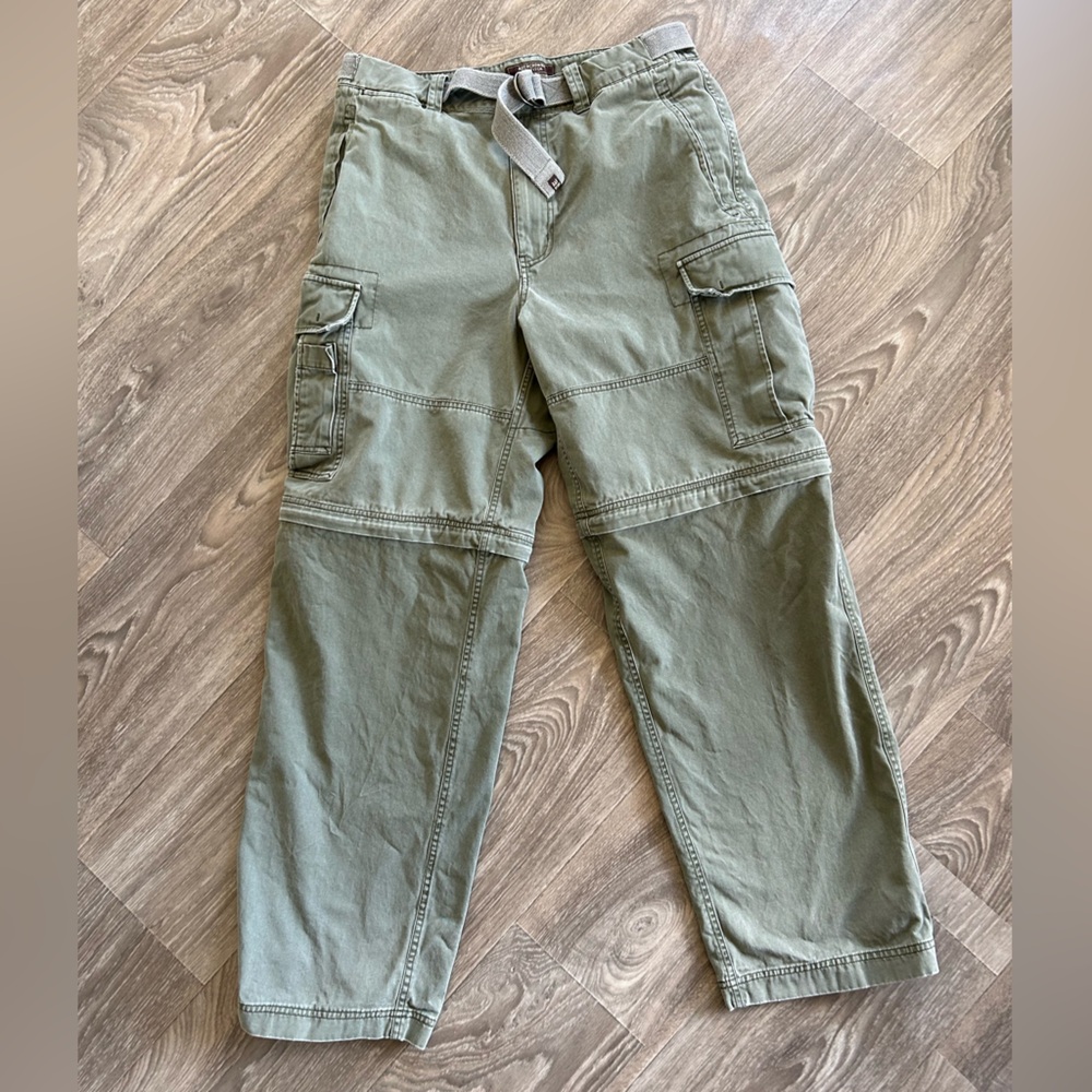 Men’s Abercrombie and Fitch Cargo Pants Zip off to Shorts